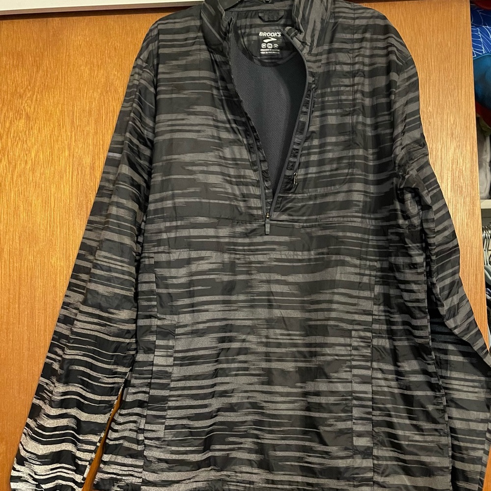 Brooks Windbreaker Striped Black and Gray Jacket - Size Medium
